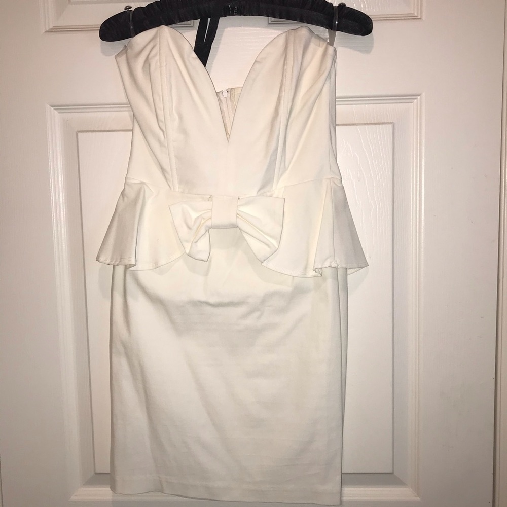 Strapless sweetheart mini dress, M
